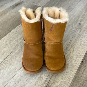 Used Ugg boots size 5